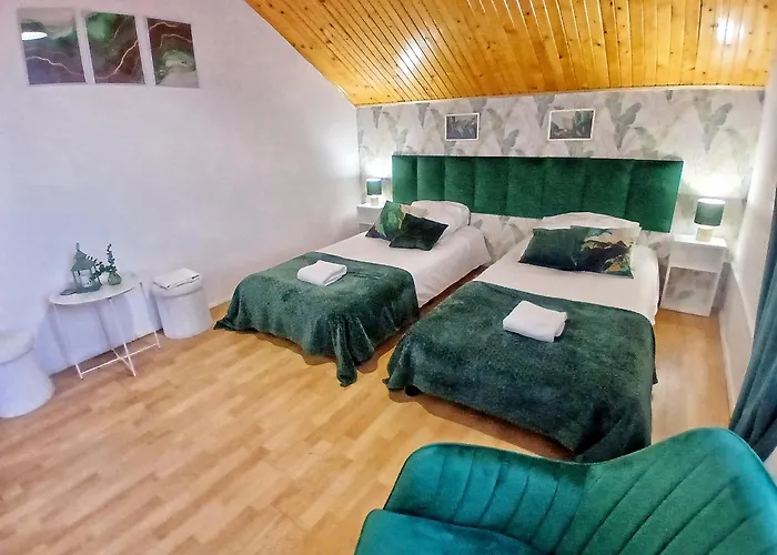 Krk Stop Near Airport * Cholerzyn